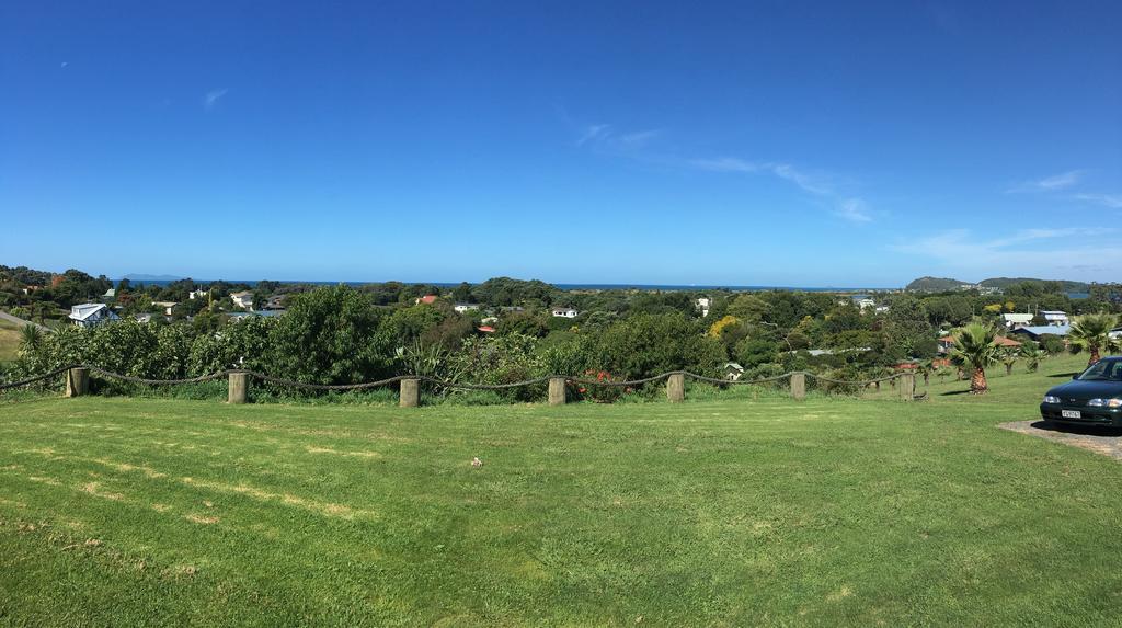 Waihi Beach Getaway-Studio, Ensuite & Private Deck Exterior photo